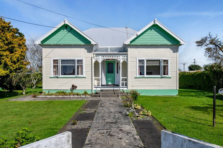 Photo of property in 35 Cracroft Street, Waitara, 4320