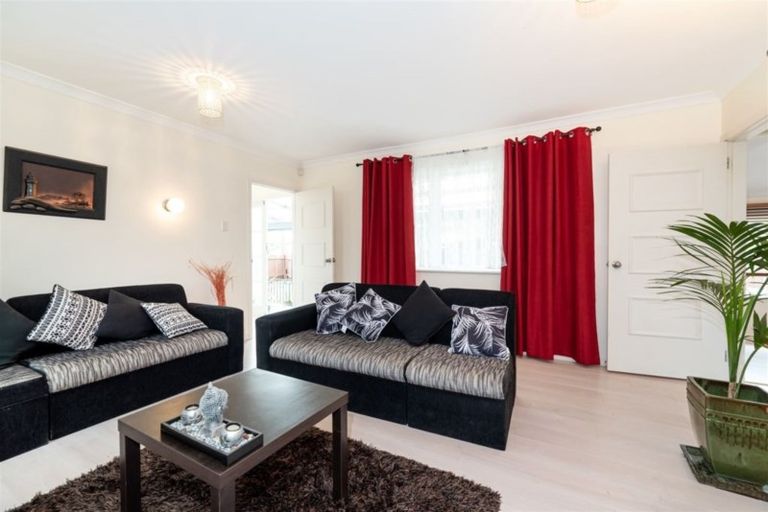 Photo of property in 12a Rosier Road, Glen Eden, Auckland, 0602