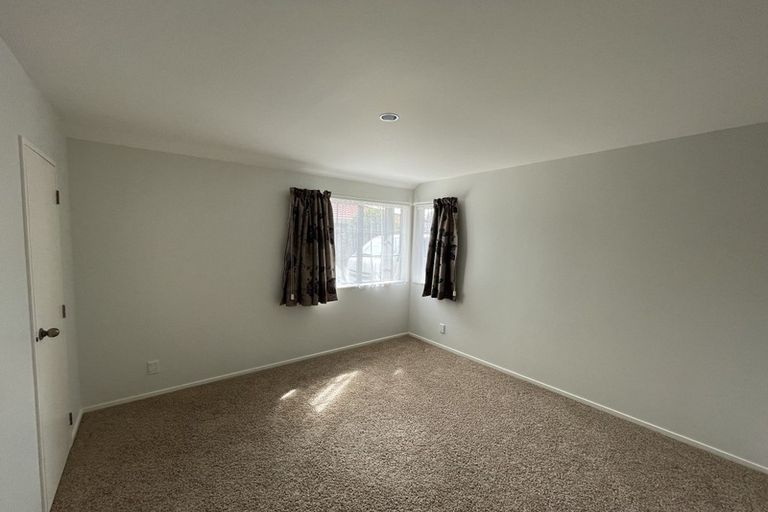 Photo of property in 12 Scandia Court, Hokowhitu, Palmerston North, 4410
