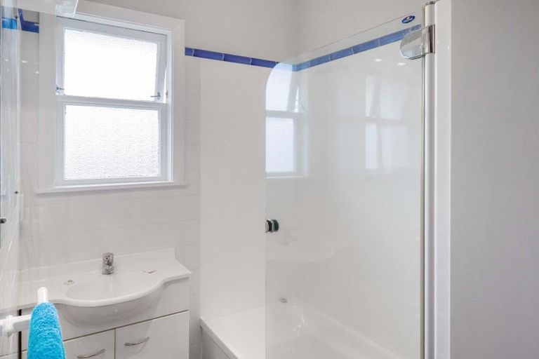 Photo of property in 31 Happy Valley Road, Owhiro Bay, Wellington, 6023