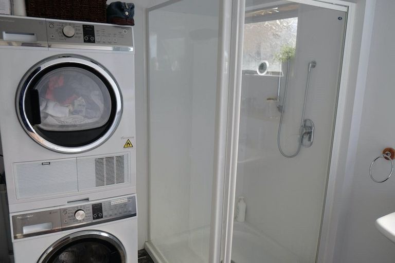 Photo of property in 132 Wadestown Road, Wadestown, Wellington, 6012