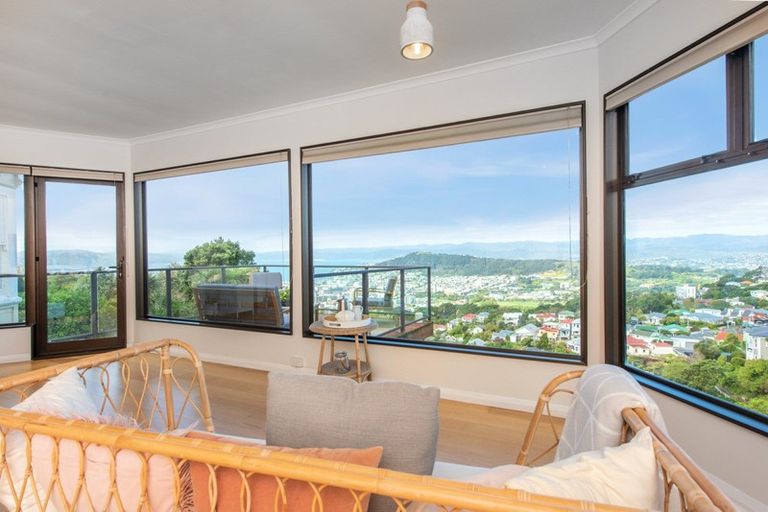 Photo of property in 33 Karepa Street, Brooklyn, Wellington, 6021