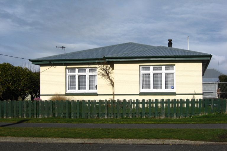 Photo of property in 45 Renfrew Street, Waikiwi, Invercargill, 9810