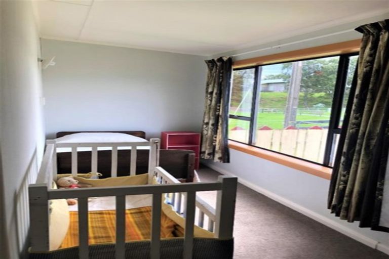 Photo of property in 11 Keatoa Terrace, Owaka, 9535