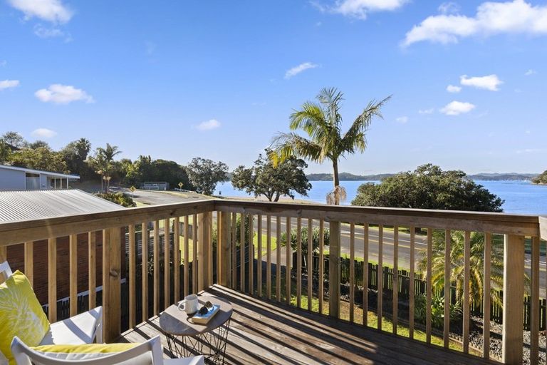 Photo of property in 2 Seaview Road, Paihia, 0200