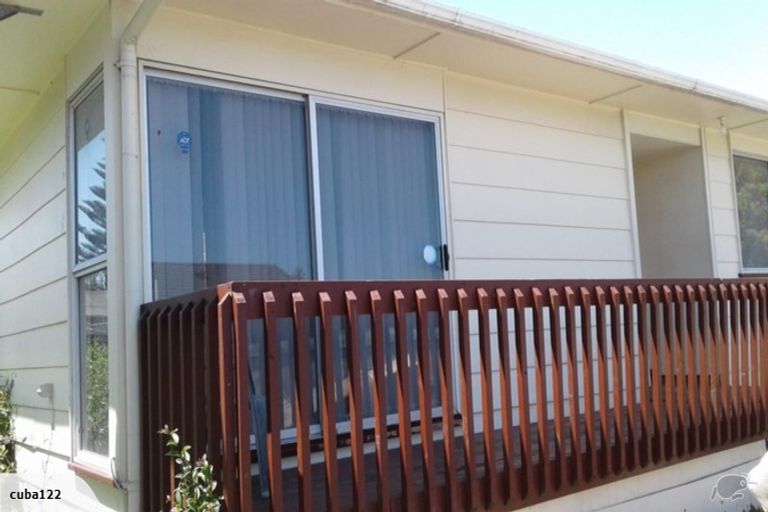 Photo of property in 105 Mahia Road, Wattle Downs, Auckland, 2103