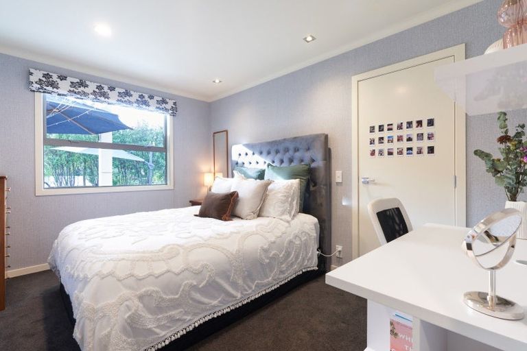 Photo of property in 30 Lowther Place, Taradale, Napier, 4112