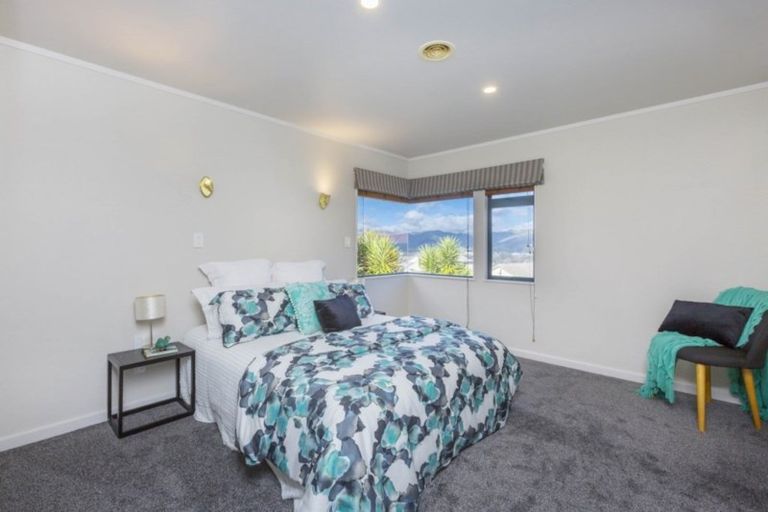 Photo of property in 34 Birkinshaw Grove, Riverstone Terraces, Upper Hutt, 5018
