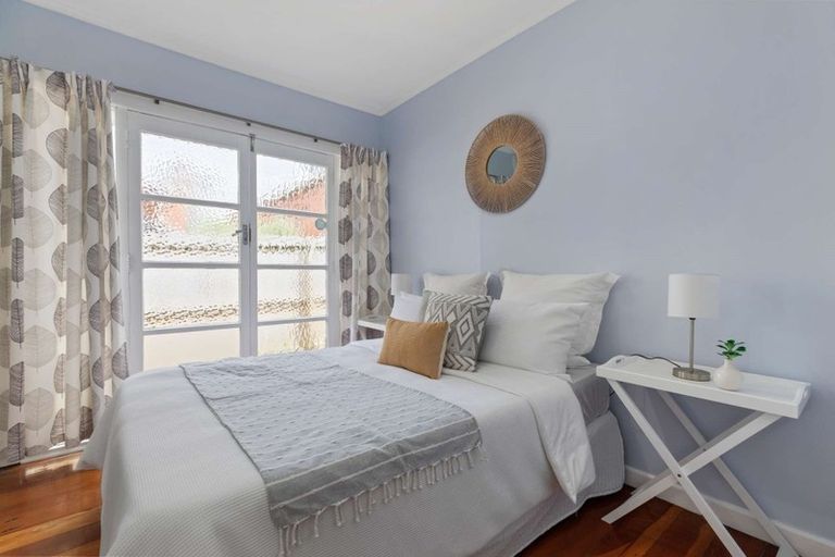 Photo of property in 1/12 Miro Street, New Lynn, Auckland, 0600