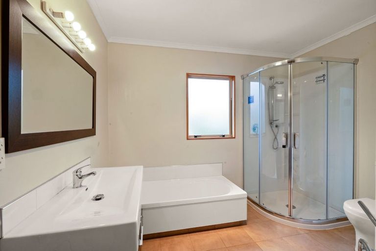 Photo of property in 10a Shelter Grove, Frankleigh Park, New Plymouth, 4310