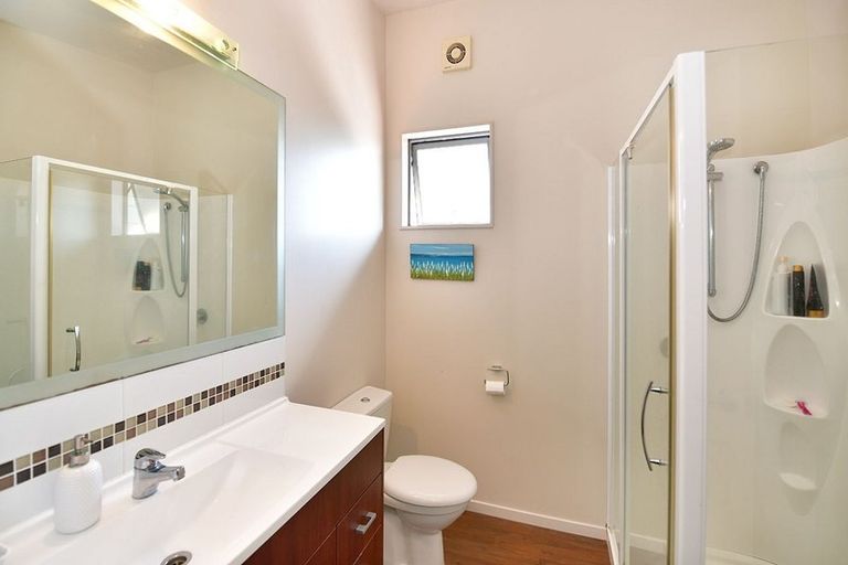 Photo of property in 8 Rivervale Grove, Stanmore Bay, Whangaparaoa, 0932