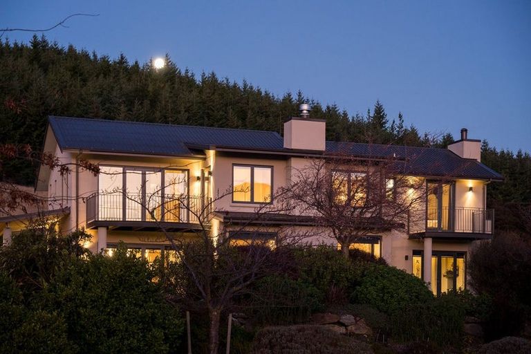 Photo of property in 50 Forest Heights, Wanaka, 9305
