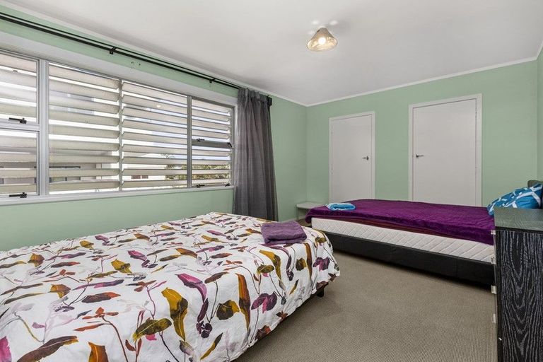 Photo of property in 2 Taipari Avenue, Raglan, 3225