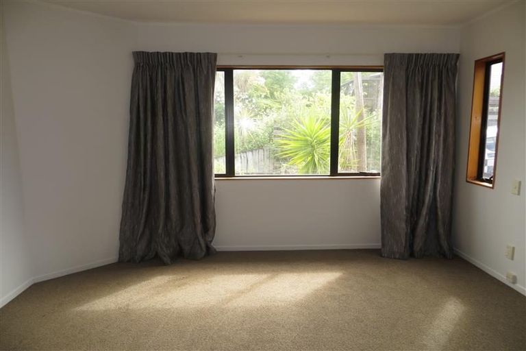 Photo of property in 1/56 Glencoe Road, Browns Bay, Auckland, 0630