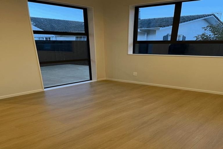 Photo of property in 2a Finnerty Avenue, Bucklands Beach, Auckland, 2014