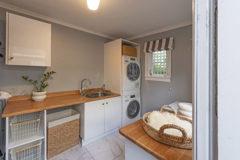 Photo of property in 26 Grant Road, Thorndon, Wellington, 6011