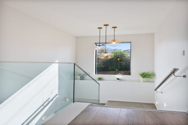 Photo of property in 2b Marina Road, Torbay, Auckland, 0630