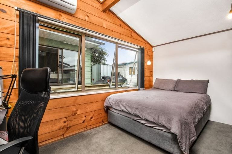 Photo of property in 11a Gills Avenue, Papakura, 2110