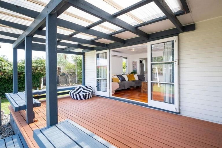 Photo of property in 27 Magdalen Crescent, Pirimai, Napier, 4112