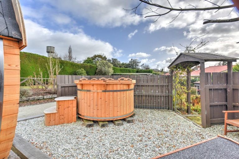 Photo of property in 8 Willis Street, Gore, 9710
