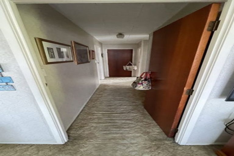 Photo of property in 10 Mildmay Road, Henderson, Auckland, 0610