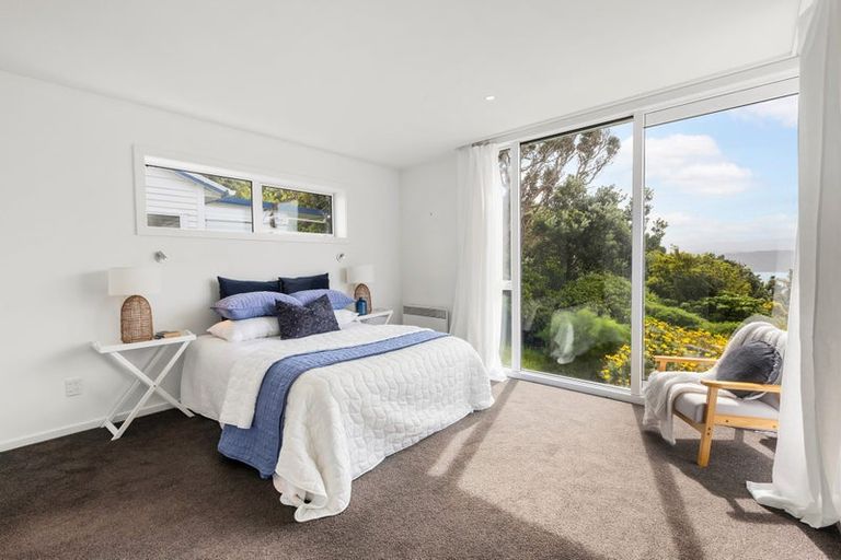 Photo of property in 7 Bowes Crescent, Strathmore Park, Wellington, 6022