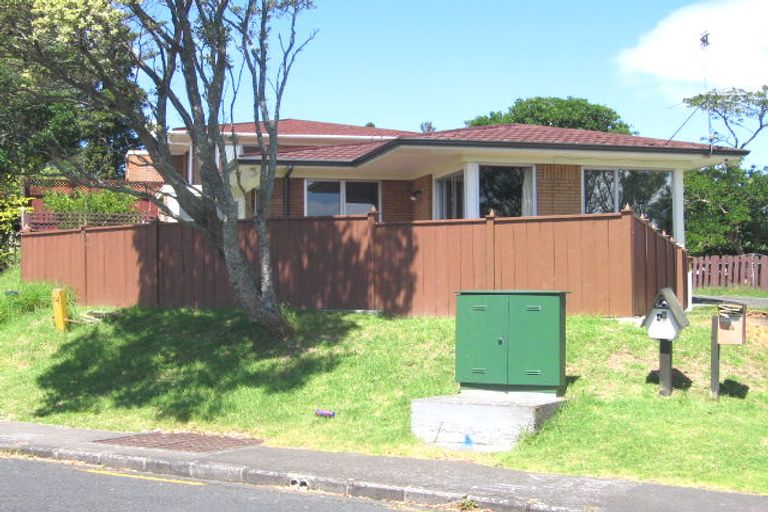 Photo of property in 1/4 Pemberton Avenue, Bayview, Auckland, 0629