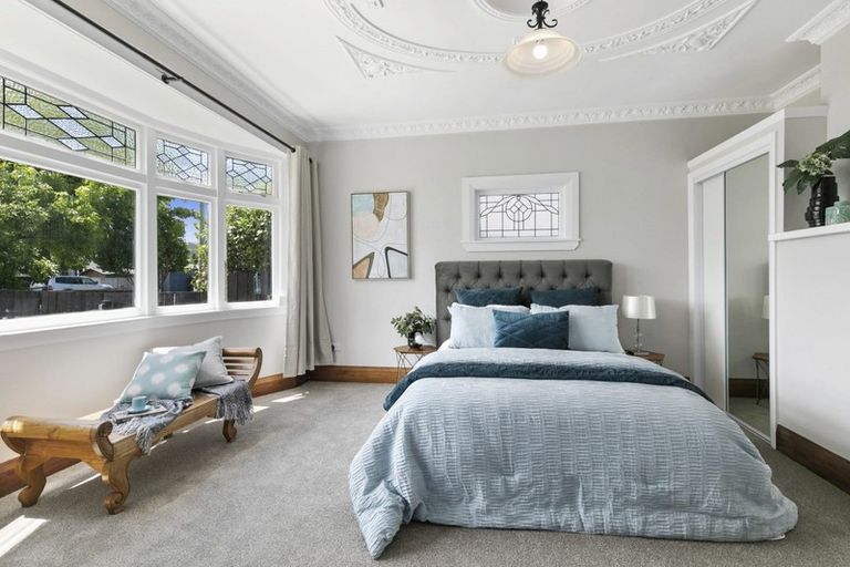 Photo of property in 135 Whites Line East, Waiwhetu, Lower Hutt, 5010