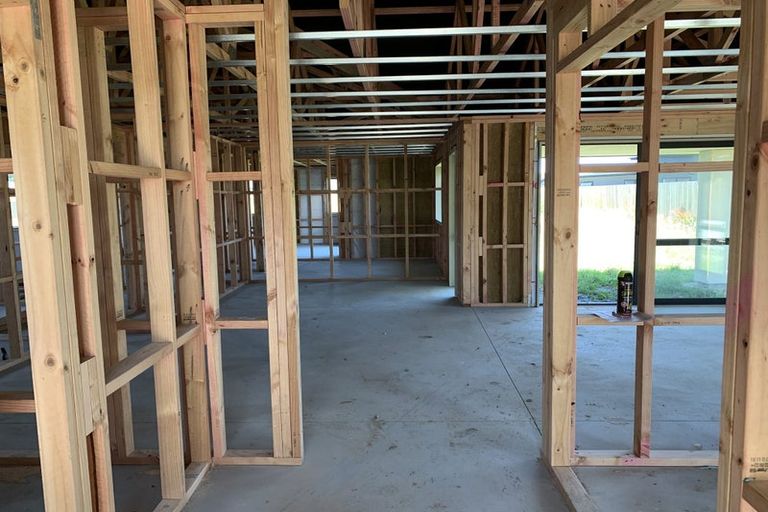 Photo of property in 5 Arrowsmith Drive, Clover Park, Auckland, 2019