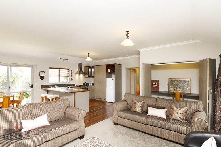 Photo of property in 1b Wellington Street, Feilding, 4702