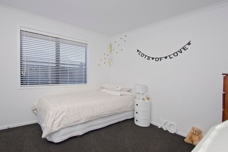 Photo of property in 39 Rainey Crescent, Papamoa Beach, Papamoa, 3118