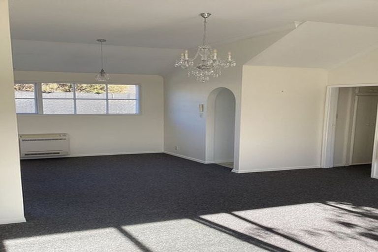 Photo of property in 1/73a Garreg Road, Bryndwr, Christchurch, 8052