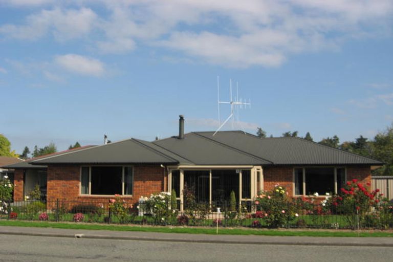 Photo of property in 100 Denmark Street, Temuka, 7920