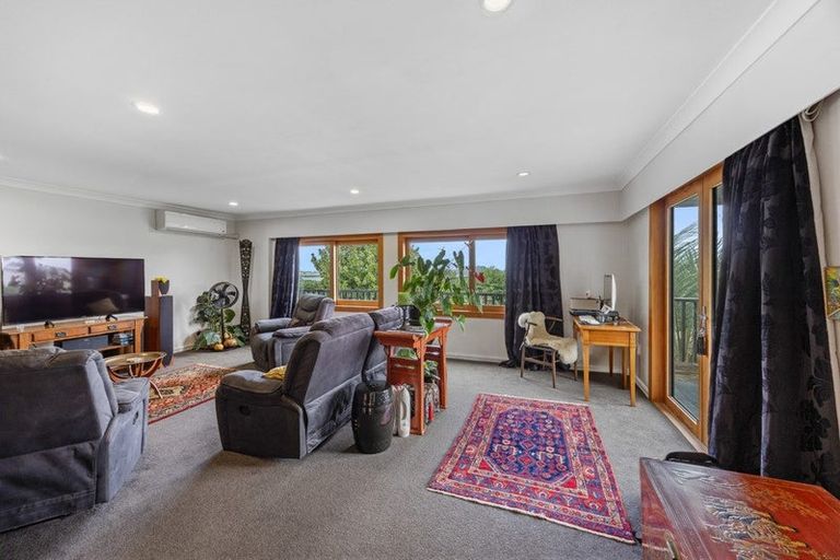 Photo of property in 95 Wallace Road, Mangere Bridge, Auckland, 2022
