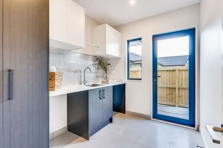 Photo of property in 5 Orchiston Way, Lincoln, 7608