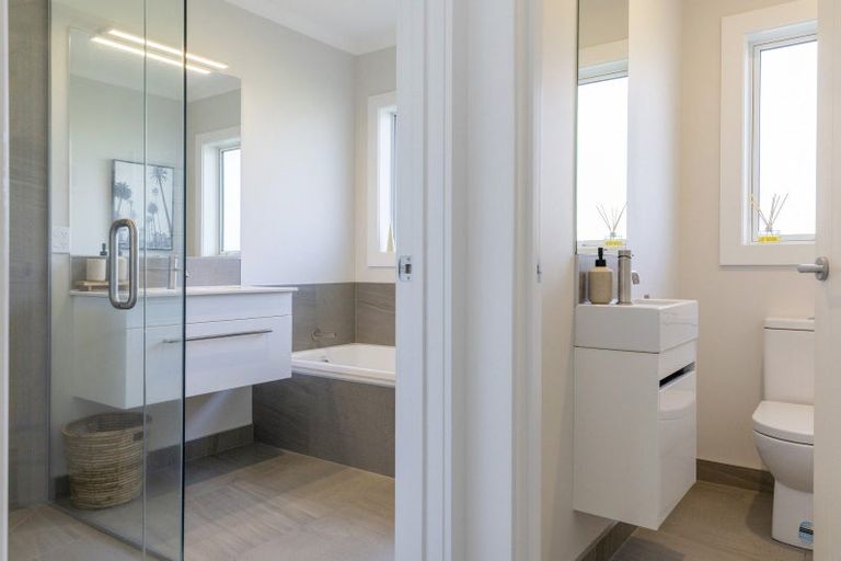 Photo of property in 7 Lochinvar Lane, Acacia Bay, Taupo, 3385