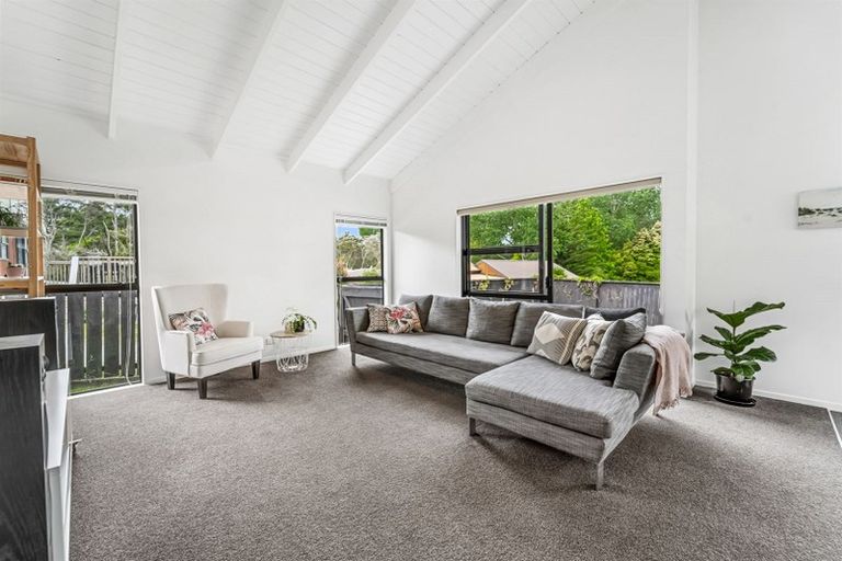 Photo of property in 70b Gledstane Road, Stanmore Bay, Whangaparaoa, 0932