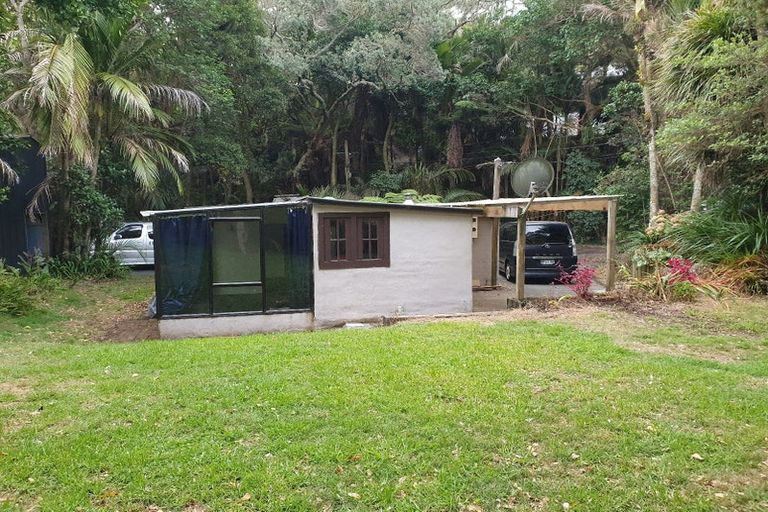 Photo of property in 137 Motutara Road, Muriwai, Waimauku, 0881