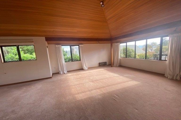 Photo of property in 16 Cheviot Road, Lowry Bay, Lower Hutt, 5013