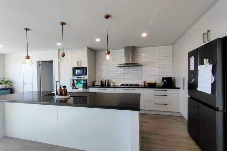 Photo of property in 51 Te Kio Crescent, Papamoa Beach, Papamoa, 3118