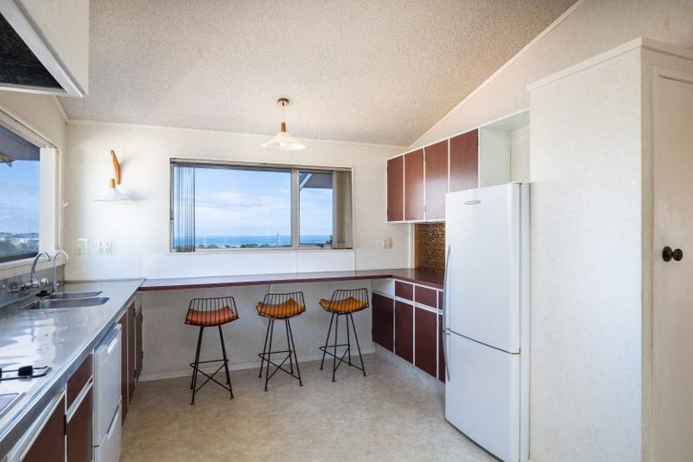 Photo of property in 14 Scott Street, Moturoa, New Plymouth, 4310