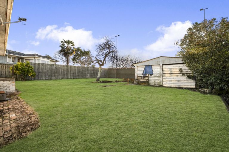 Photo of property in 9 Solo Place, Manurewa, Auckland, 2102