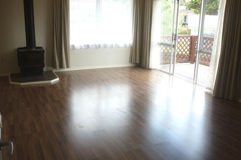 Photo of property in 18 Clyma Place, Massey, Auckland, 0614