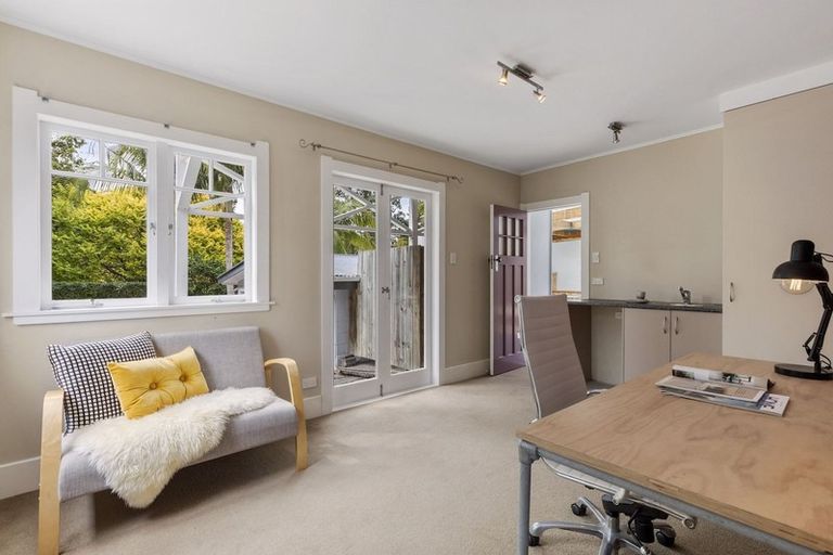 Photo of property in 24 Shoal Bay Road, Devonport, Auckland, 0624