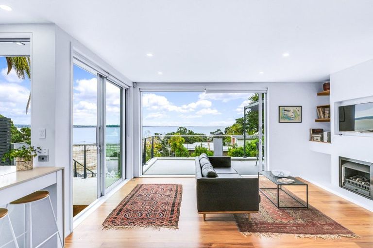 Photo of property in 51 St Michaels Avenue, Point Chevalier, Auckland, 1022