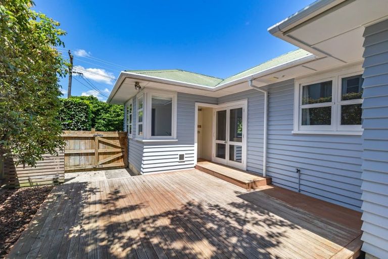 Photo of property in 167 Weraroa Road, Levin, 5510