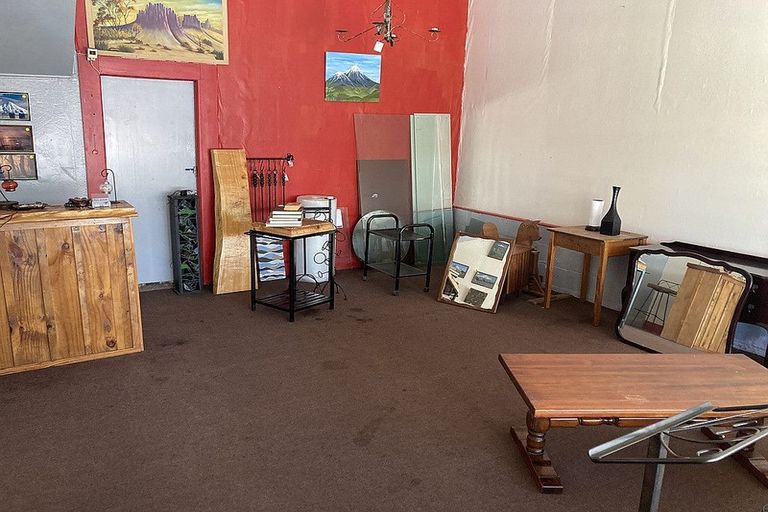 Photo of property in 96 Bridge Street, Eltham, 4322