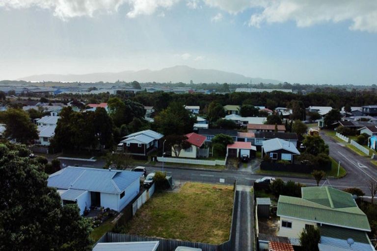 Photo of property in 36 Makarini Street, Paraparaumu, 5032