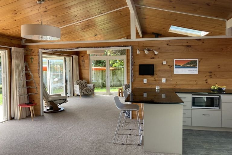 Photo of property in 31 Annan Grove, Papakowhai, Porirua, 5024