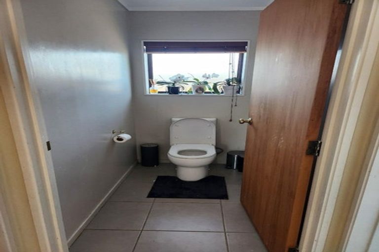 Photo of property in 27 Britannia Place, Half Moon Bay, Auckland, 2012